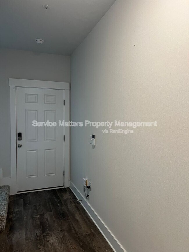 Building Photo - 1615 Iroquois Ct