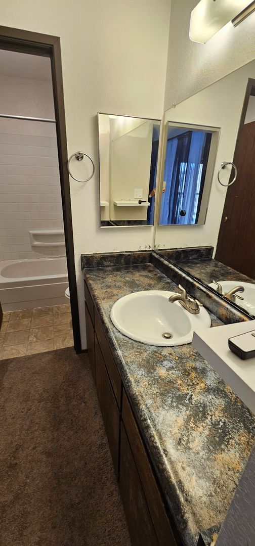 Building Photo - For Rent Large Studio, Old SouthWest Reno,...