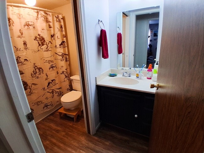 Building Photo - 1728 N 550 W