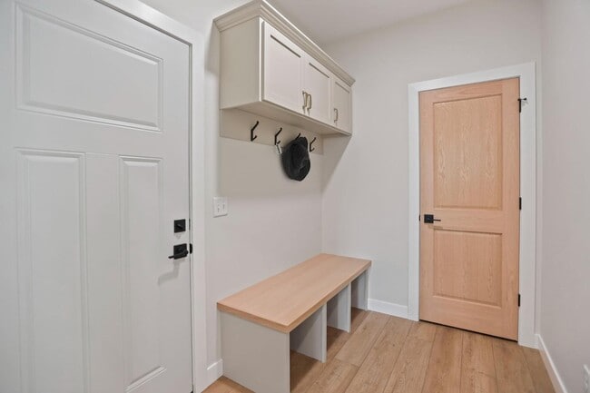 Building Photo - 614 6th St NW