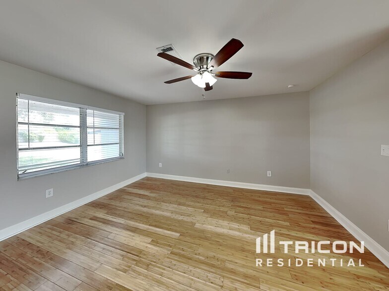 Building Photo - 4728 Lark Ridge Cir