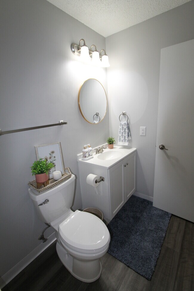 Building Photo - The Warwick