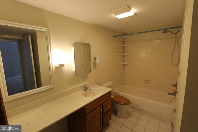 Building Photo - 8509 Barrington Ct