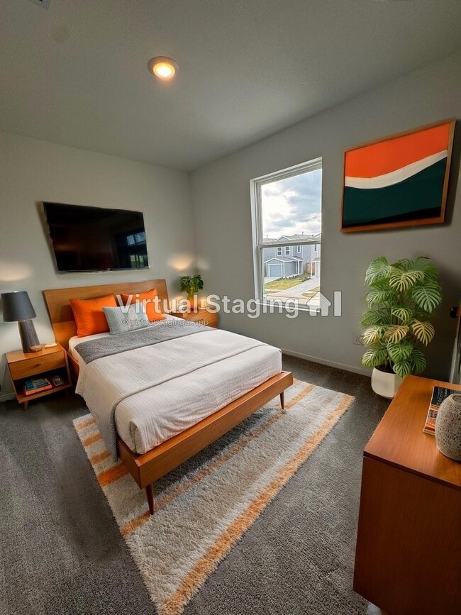 Building Photo - 18247 Via Aurelia Dr