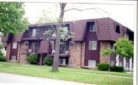 Building Photo - Lindenwood Courts