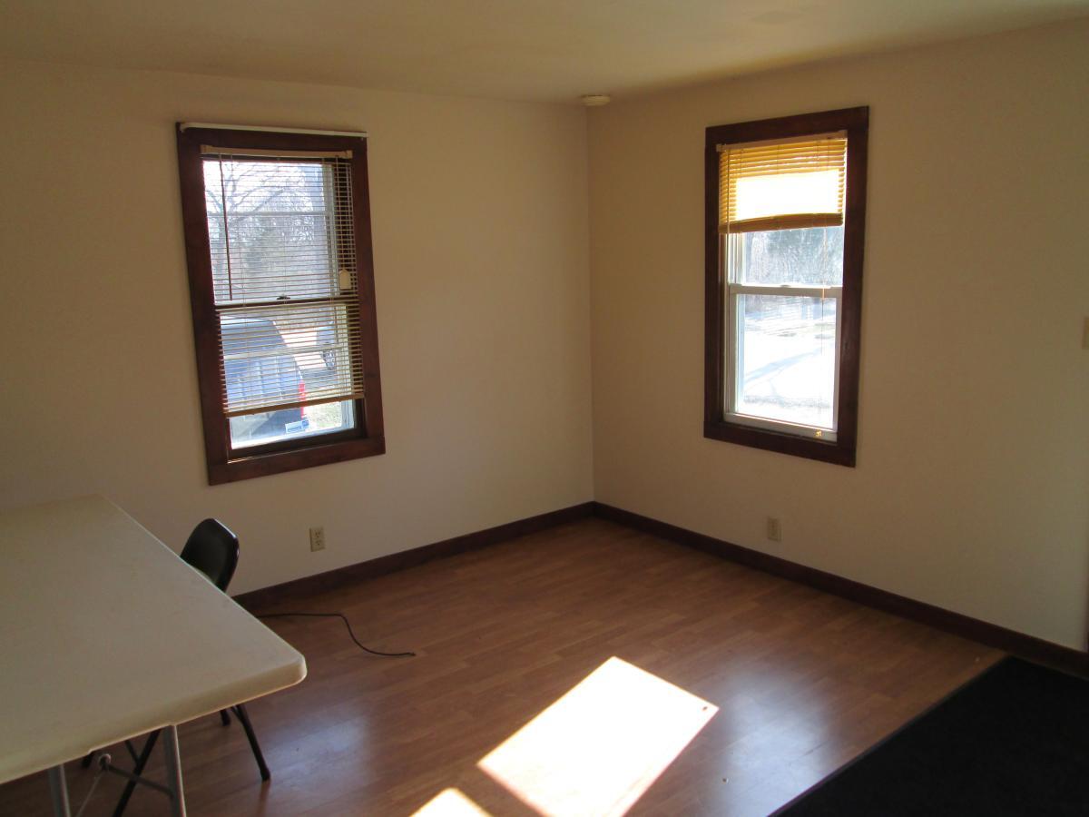 Living Room - 420 Pontiac St