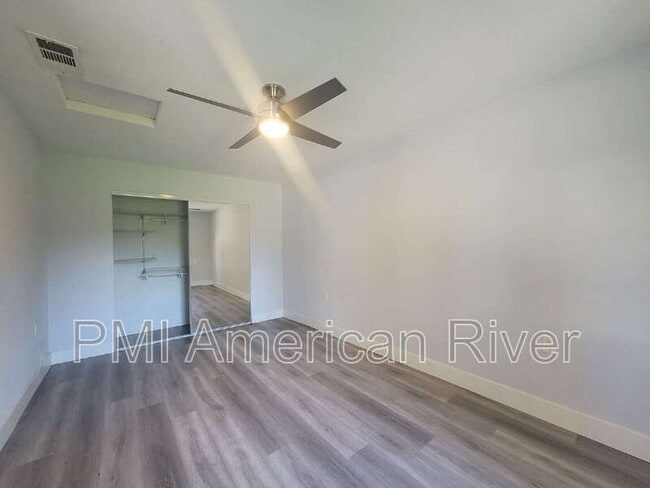 Building Photo - 5400 Del Norte Blvd