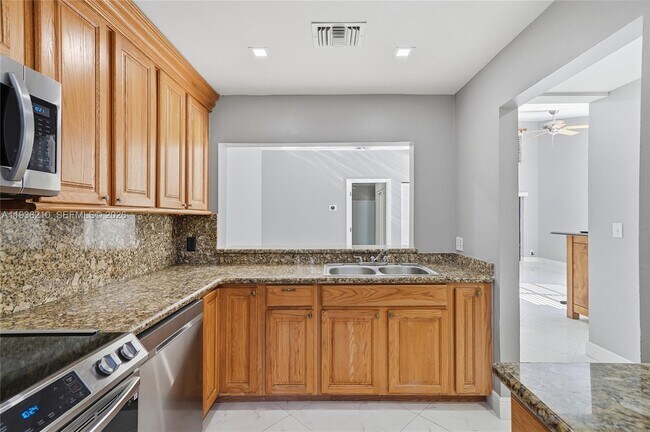 Building Photo - 1401 NW 97th Terrace