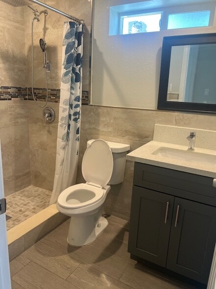 Building Photo - 13841 Sherwood St