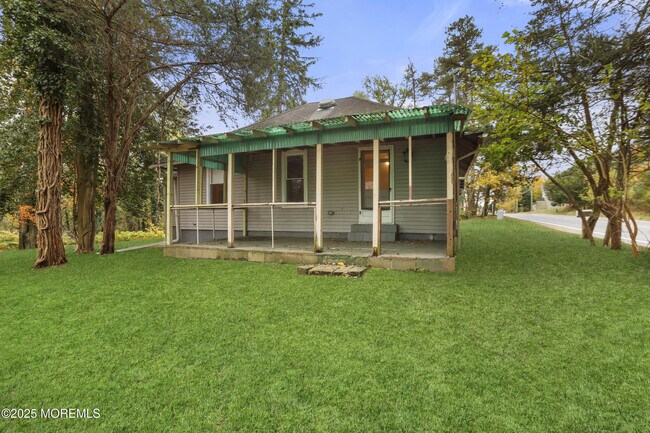 Building Photo - 61 Cassville Rd