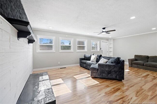 Building Photo - 804 Rodie Ave