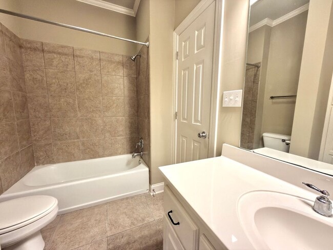 Building Photo - 9413 Burbank Dr
