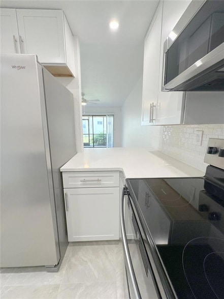 Building Photo - 3221 White Ibis Ct