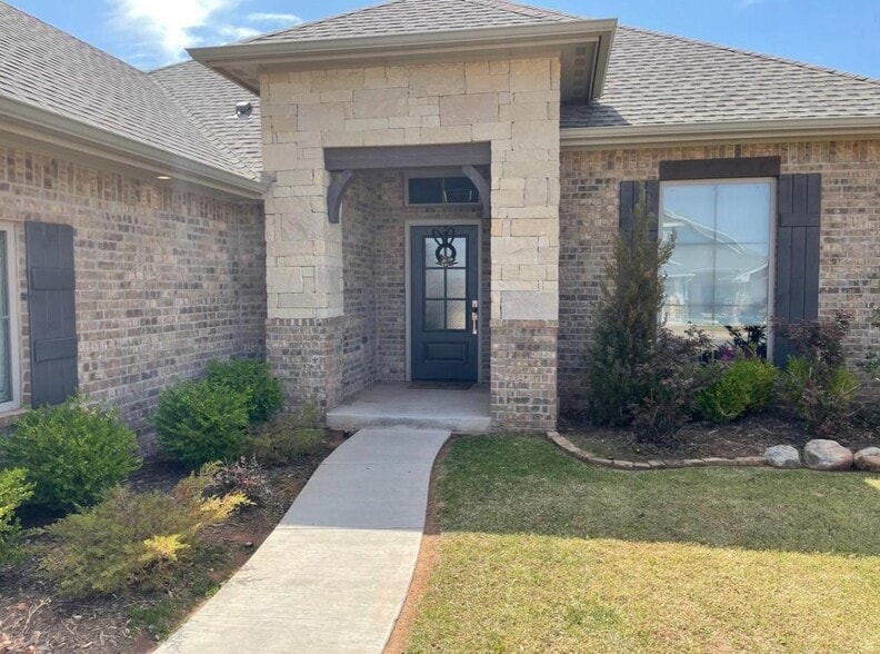 Building Photo - 4605 McCann Ave