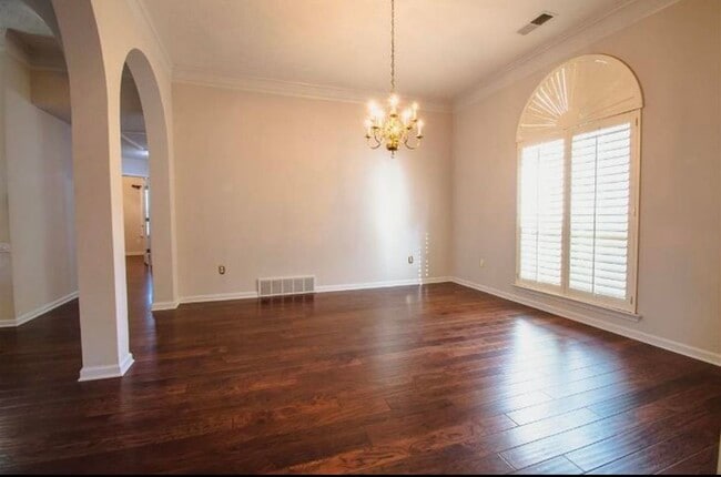 Building Photo - 126 Cottonwood Dr