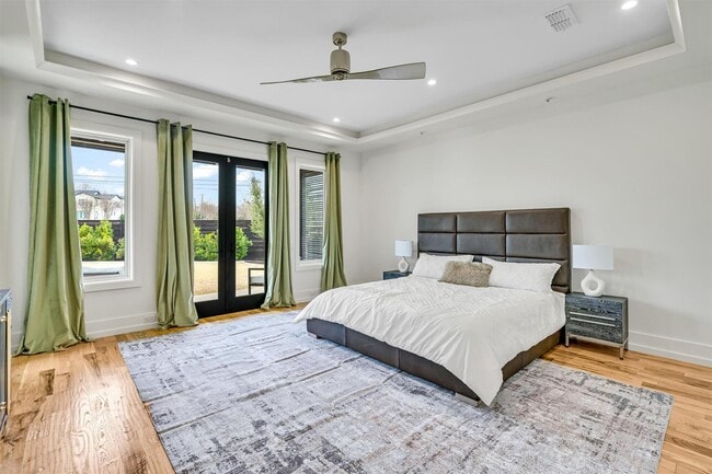 Building Photo - 7533 Royal Pl