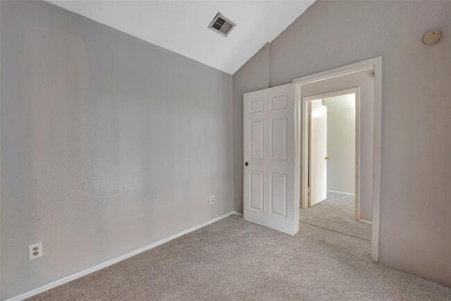Building Photo - 6345 Cattails Ln