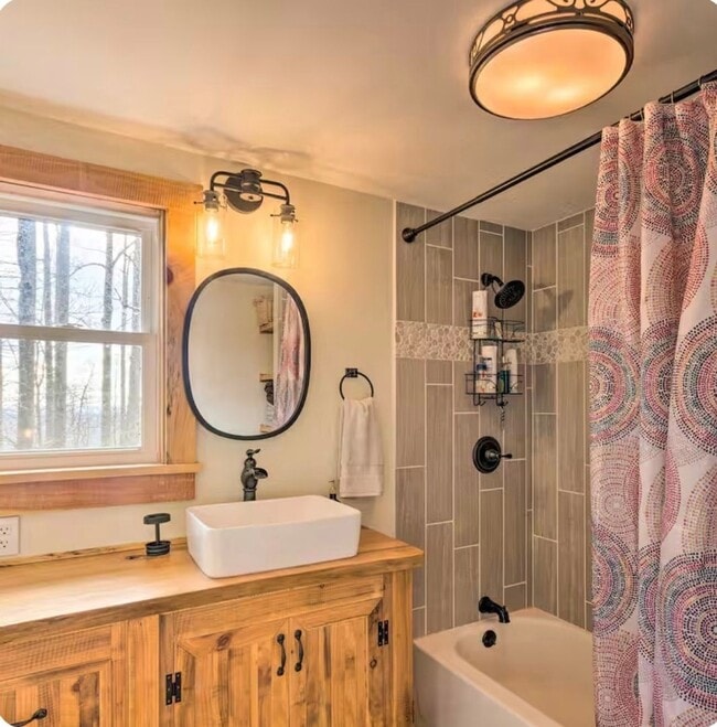 Building Photo - 143 Red Huckleberry Ln