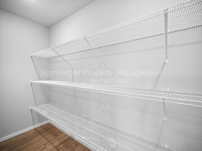 Building Photo - 5817 W Georgetown Ln