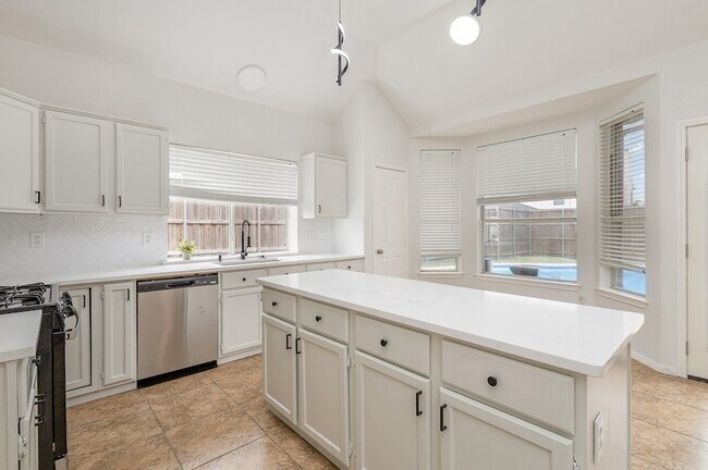 Building Photo - 7318 Harbor Dr