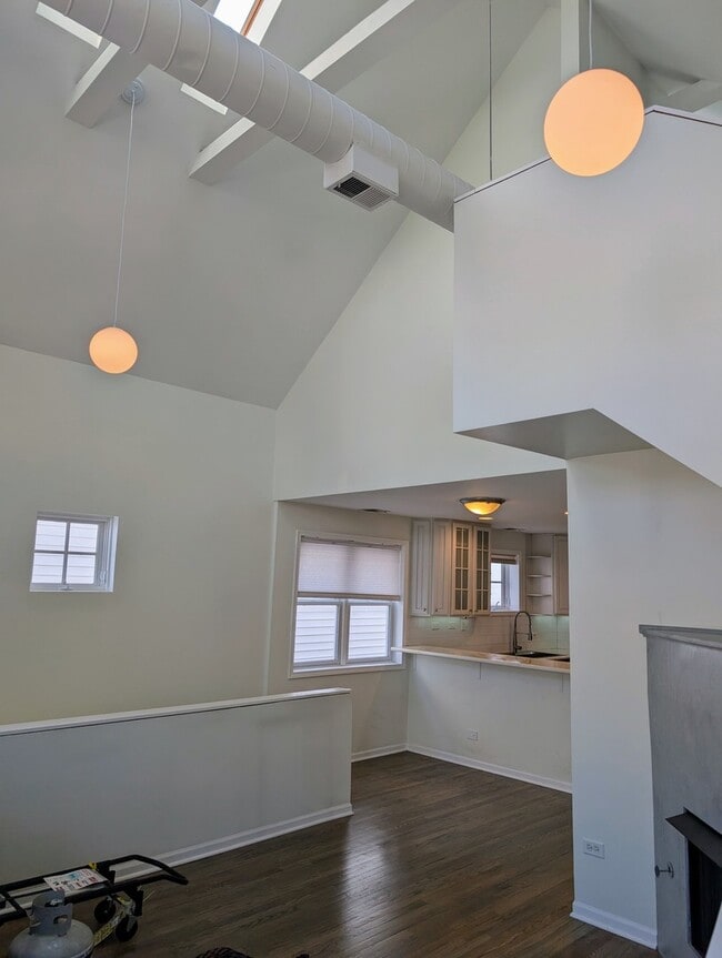 Building Photo - 714 N Elizabeth St