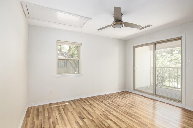 Building Photo - 2066 Augusta Dr