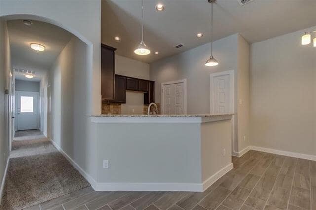 Building Photo - 1011 Skyview Ct