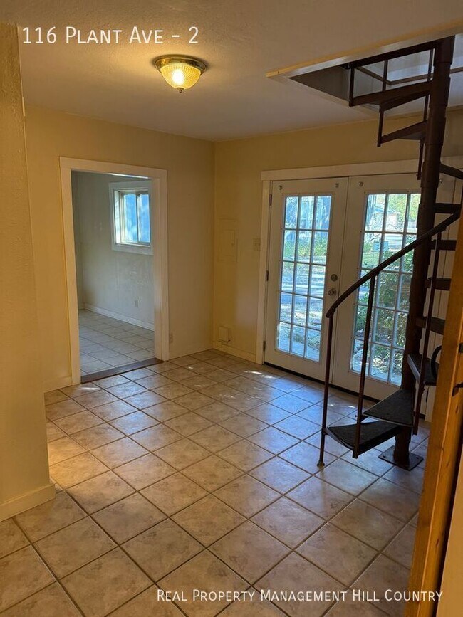 Building Photo - 116 N Plant Ave