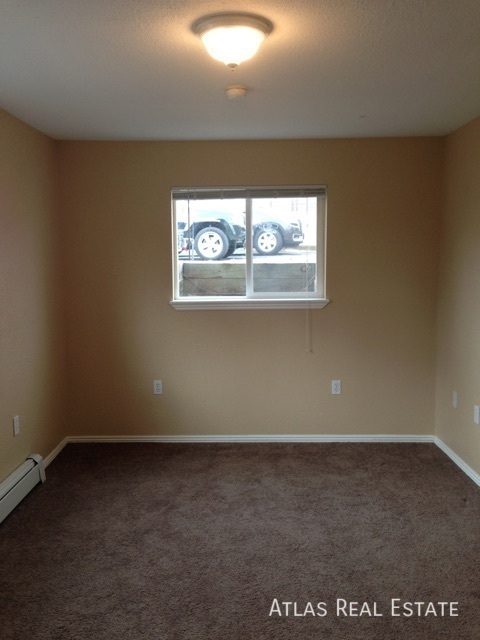 Building Photo - 2 Bedroom Apartment Near Downtown Castle R...