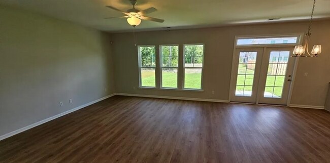 Building Photo - Beautiful 5BR, 3BA Home in Desirable Brookline at Godley Station!