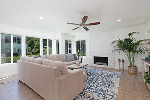 Living Room - 544 Via De La Valle