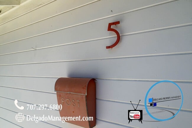 Building Photo - Benicia Studio available now!