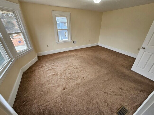 Building Photo - 876 E 149th St