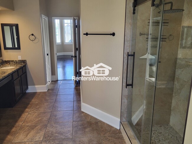 Building Photo - 3848 E Amberwood Dr
