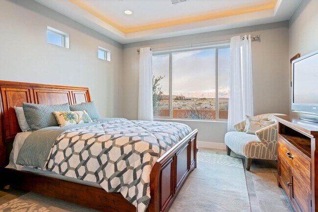 Building Photo - Stunning home with Unobstructed Panoramic Views of Pine Valley Mountain —  6-Month Lease Only