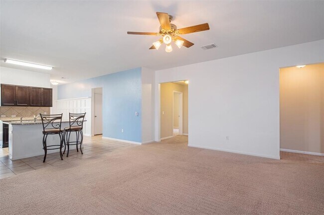 Building Photo - 118 Leona River Trl