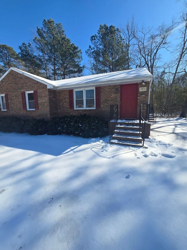 Building Photo - 2 bedroom duplex in Prince George County