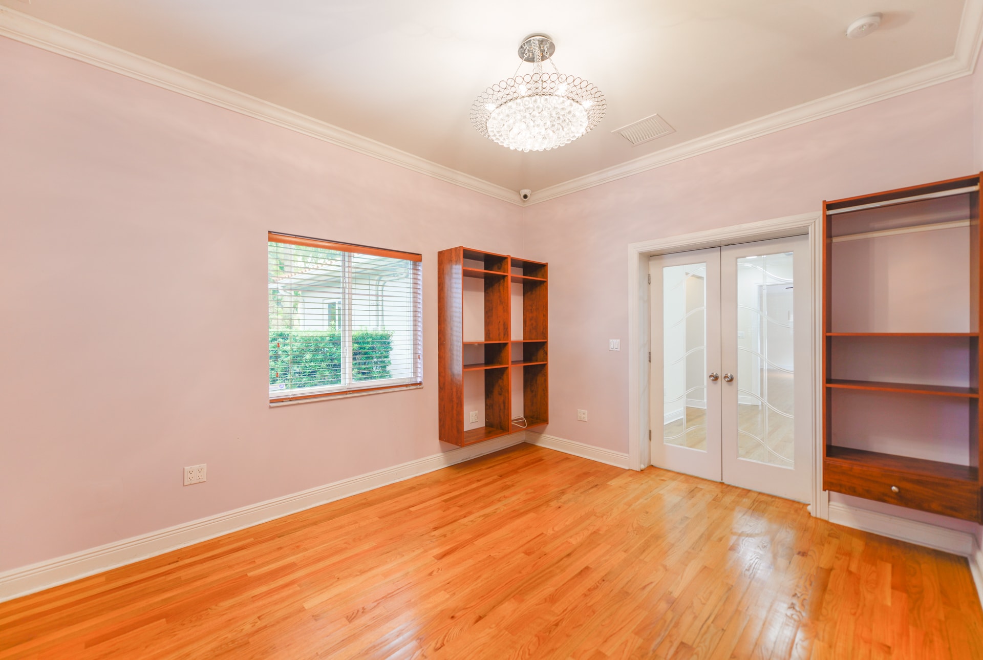 Building Photo - 911 Mariana Ave