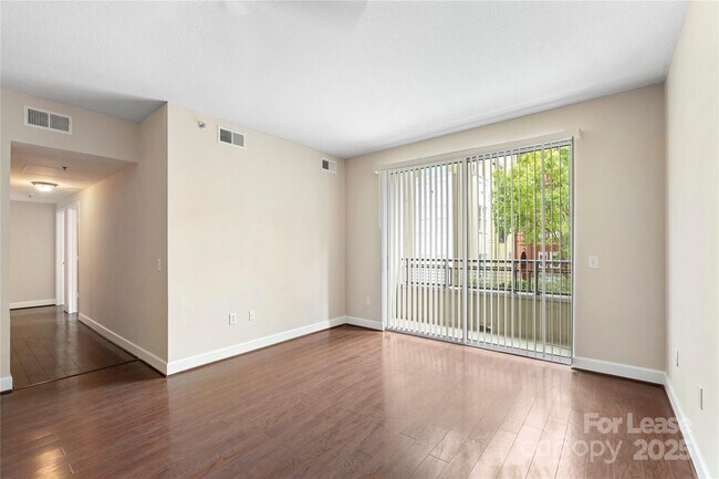 Building Photo - 1315 East Blvd