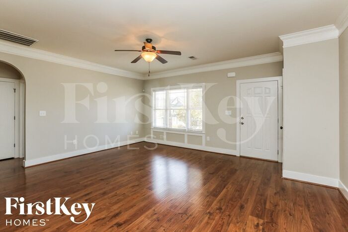 Building Photo - 5541 Timber Leaf Trail