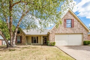 Building Photo - 3840 Westridge Dr