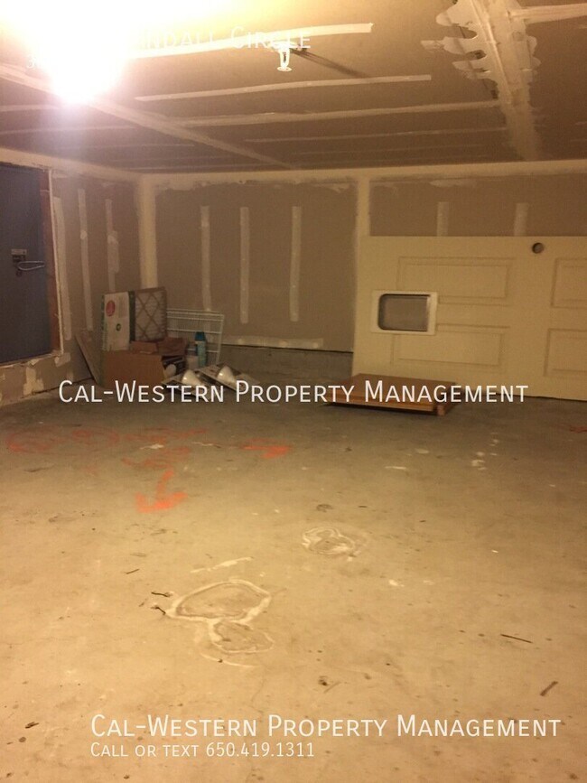 Building Photo - 4057 Crandall Cir
