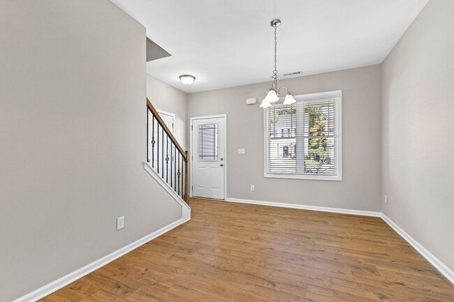 Building Photo - Modern 3BR/2.5BA Home with Open Layout – W...