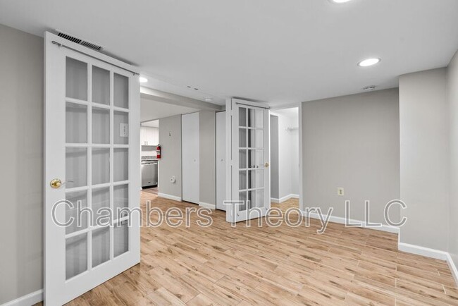 Building Photo - 1438 Meridian Pl NW