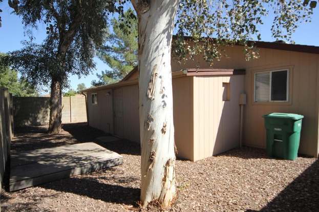 Building Photo - 16202 S Pine St