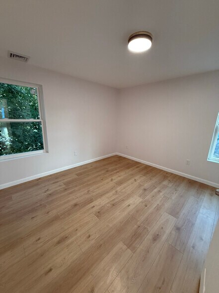 Building Photo - 37 Durham St