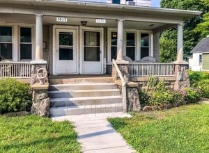 Building Photo - 1017 Bridge St NW