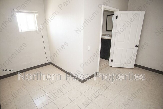 Building Photo - 411 Dodge Rd