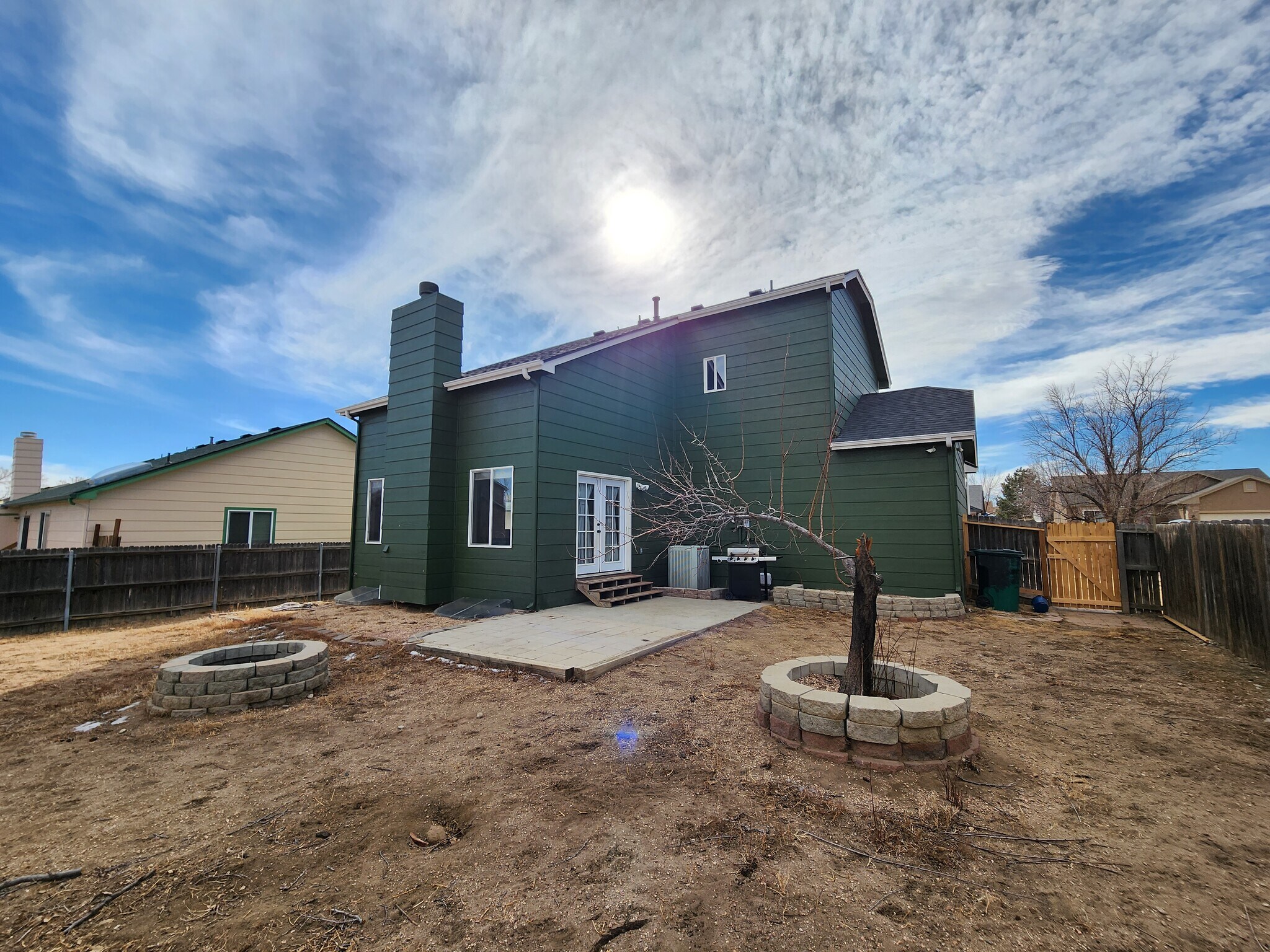 Building Photo - 1512 Coolcrest Dr