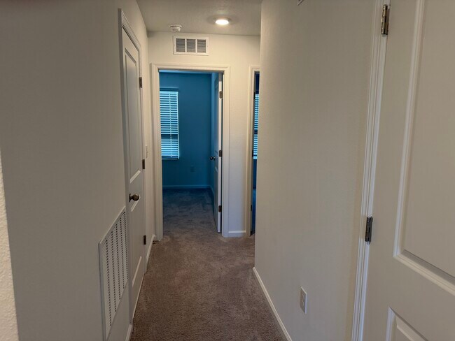 Building Photo - 3353 Vesara Dr